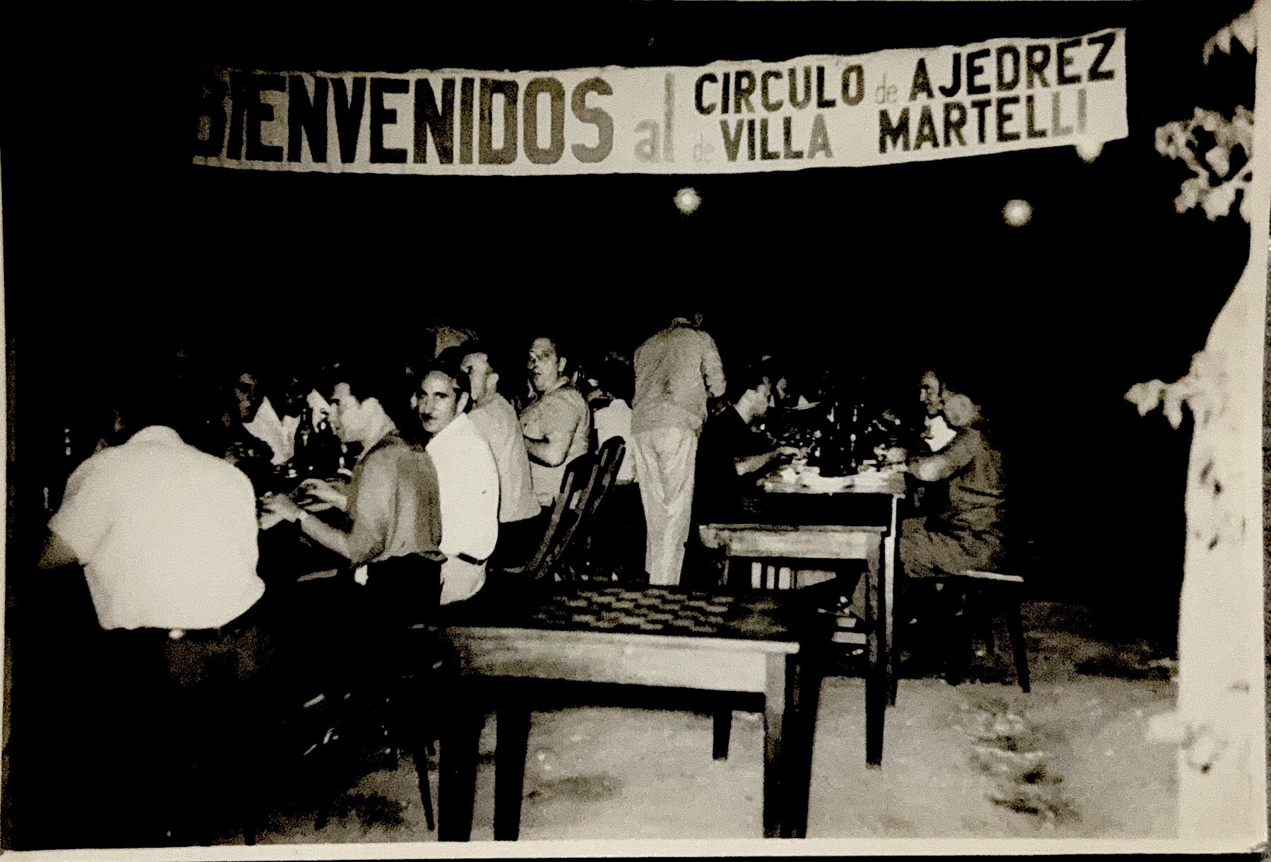 Imagen histórica del Círculo de Ajedrez de Villa Martelli